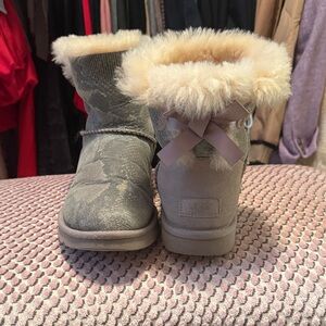 UGG Gray and Cream Ankle Boots with Bow